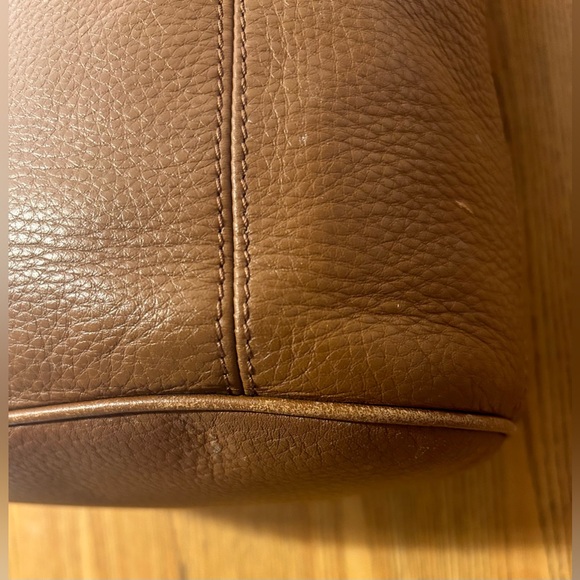 Michael Kors Two-Tone Pebbled Leather Jet-Set Carryall - Picture 7 of 12